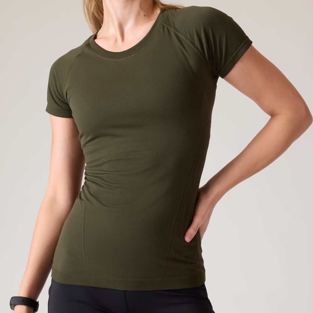 Athleta Momentum T-Shirt Olive Green